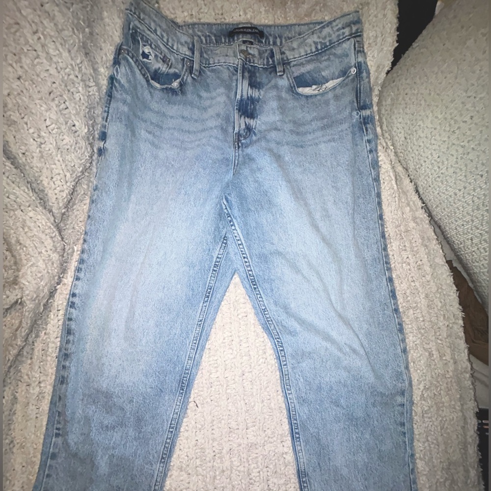 Size 32 Calvin Klein mom jeans